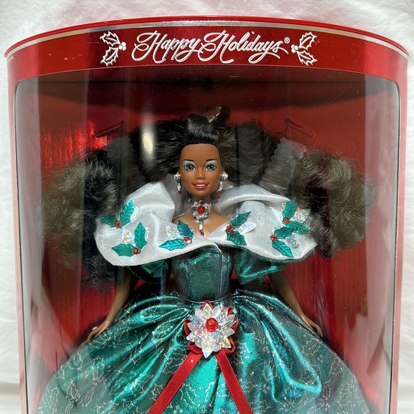 Happy Holidays Barbie - Picture 2 of 8